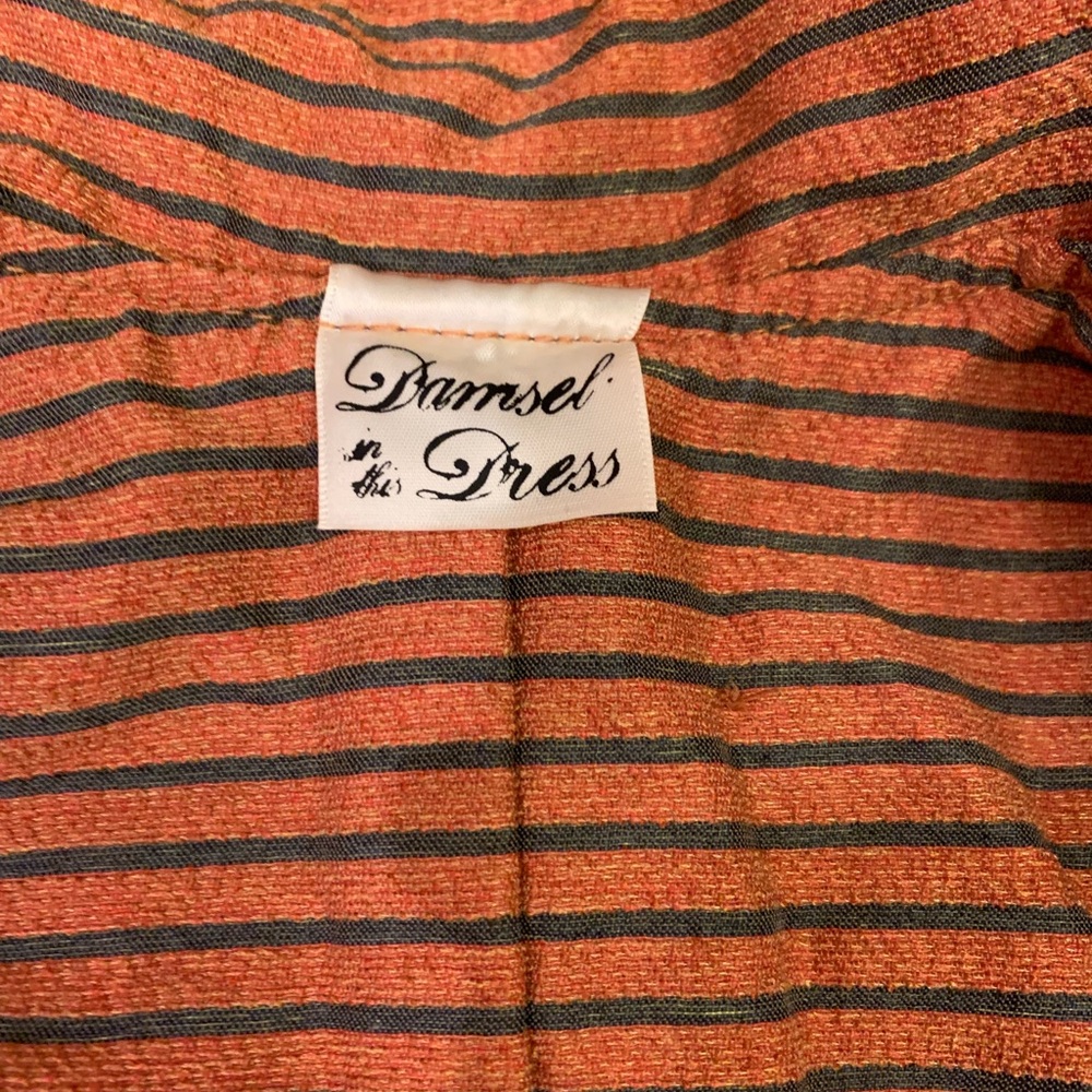 Cropped Dapper Vixen Top Missing Closure String - Picture 6 of 11